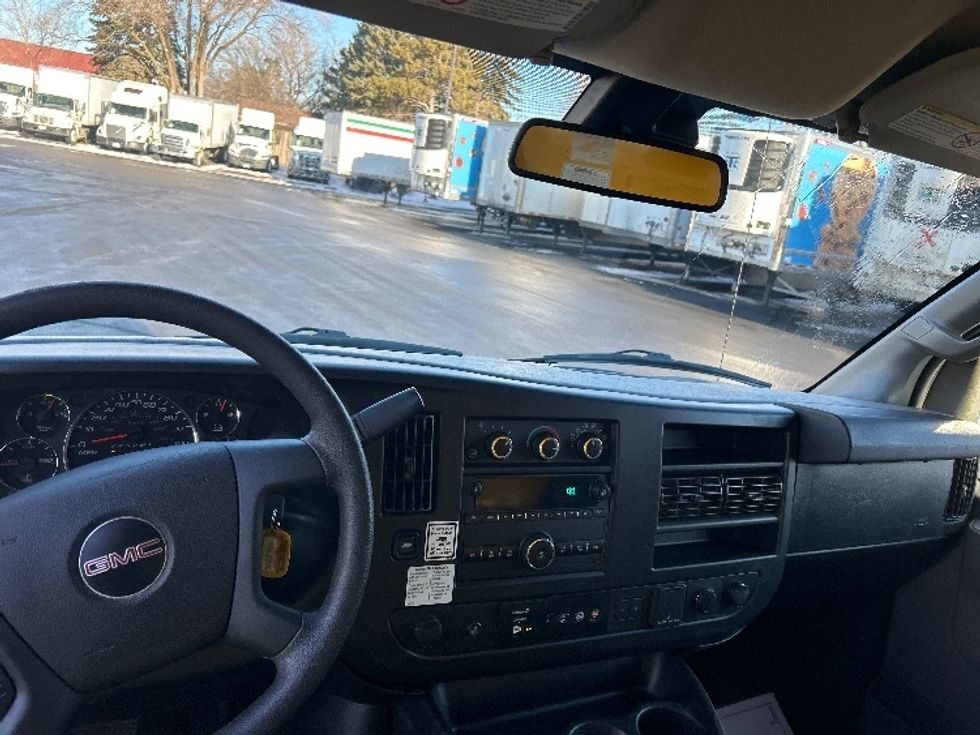 Light Duty Box Truck-Light and Medium Duty Trucks-GMC-2021-Savana G33503-Brooklyn Park-MN-119,884\n\t\tmiles-$ 24,500 - Image 18