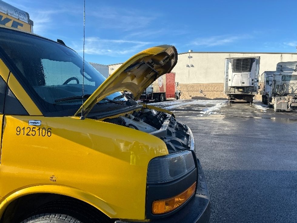 Light Duty Box Truck-Light and Medium Duty Trucks-GMC-2021-Savana G33503-Brooklyn Park-MN-119,884\n\t\tmiles-$ 24,500 - Image 23