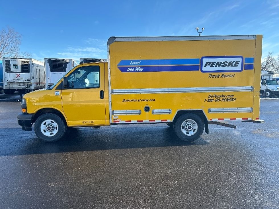 Light Duty Box Truck-Light and Medium Duty Trucks-GMC-2021-Savana G33503-Brooklyn Park-MN-119,884\n\t\tmiles-$ 24,500 - Image 4