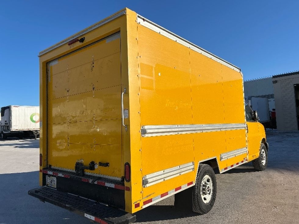 Light Duty Box Truck-Light and Medium Duty Trucks-GMC-2021-Savana G33503-Brooklyn Park-MN-126,041\n\t\tmiles-$ 23,750 - Image 13