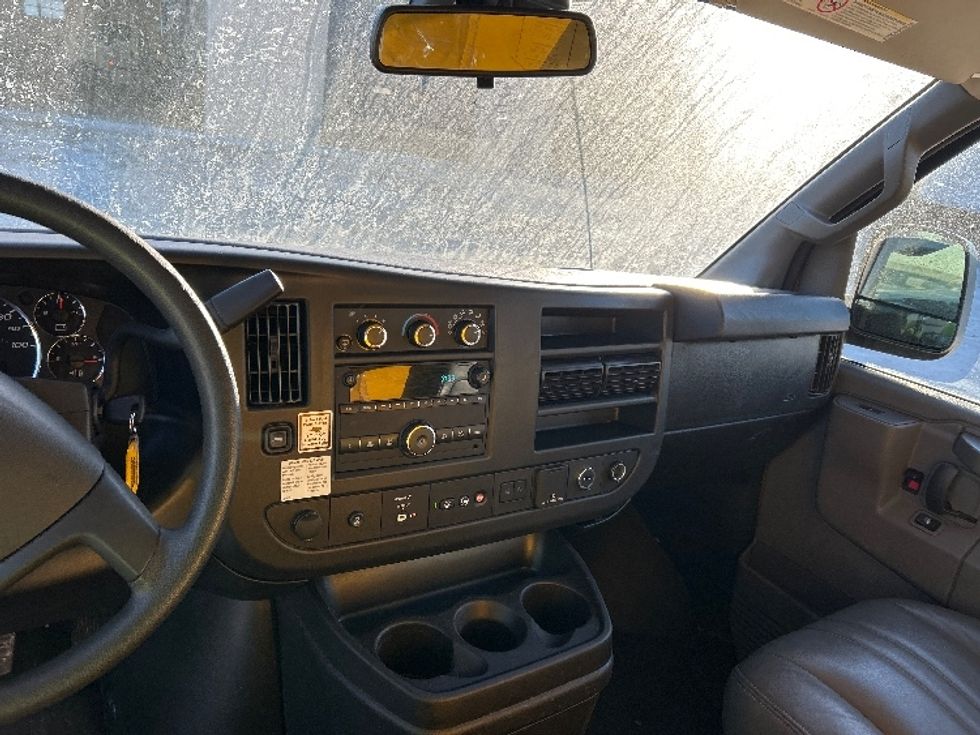 Light Duty Box Truck-Light and Medium Duty Trucks-GMC-2021-Savana G33503-Brooklyn Park-MN-126,041\n\t\tmiles-$ 23,750 - Image 18