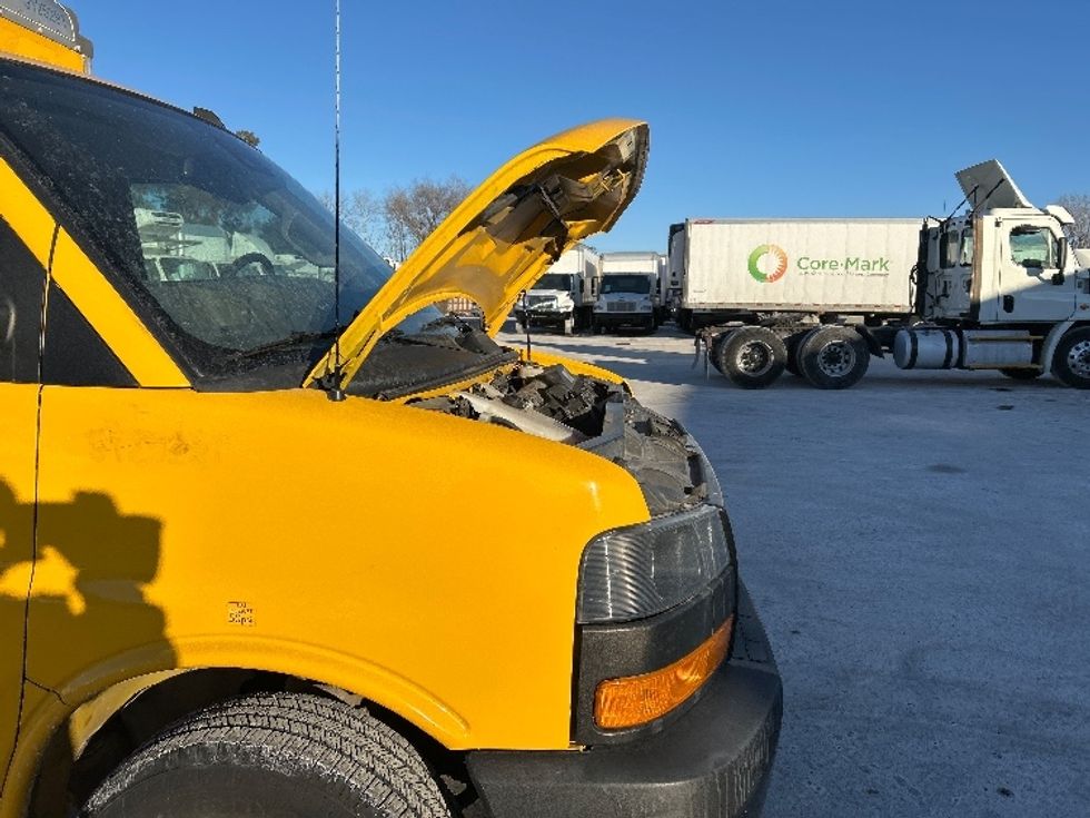 Light Duty Box Truck-Light and Medium Duty Trucks-GMC-2021-Savana G33503-Brooklyn Park-MN-126,041\n\t\tmiles-$ 23,750 - Image 23