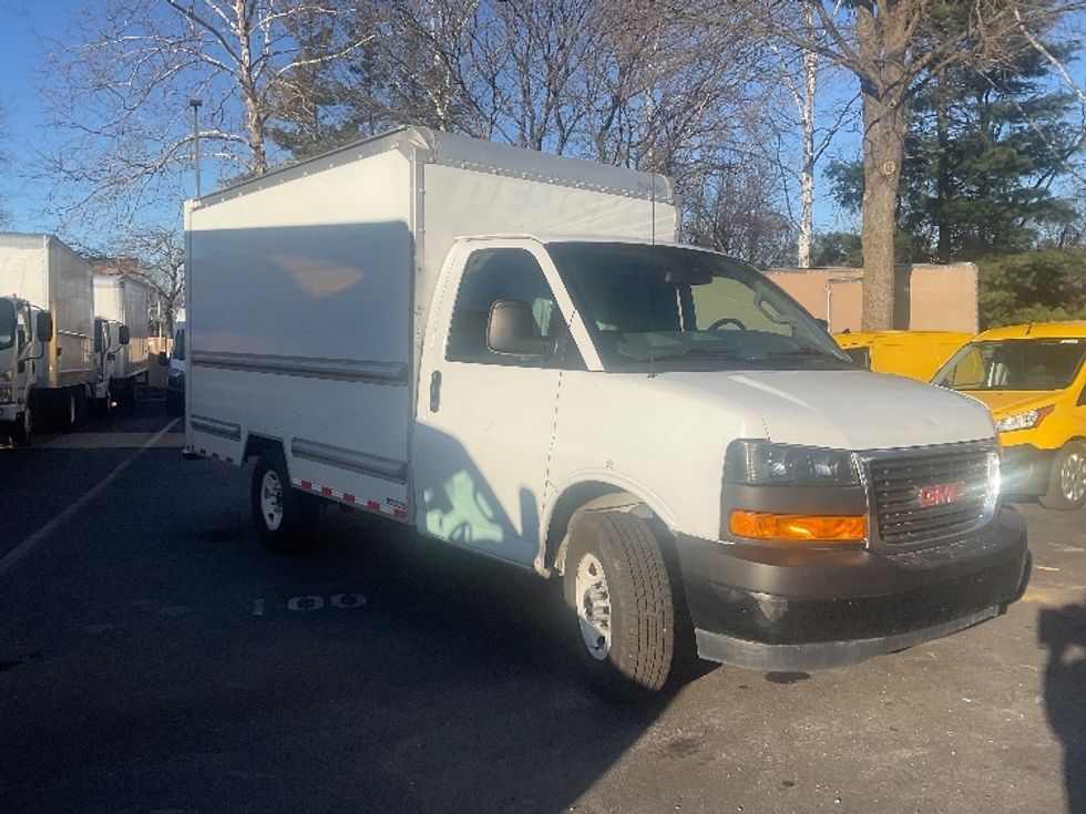 Light Duty Box Truck-Light and Medium Duty Trucks-GMC-2021-Savana G33503-Capitol Heights-MD-111,564\n\t\tmiles-$ 26,750 - Image 1