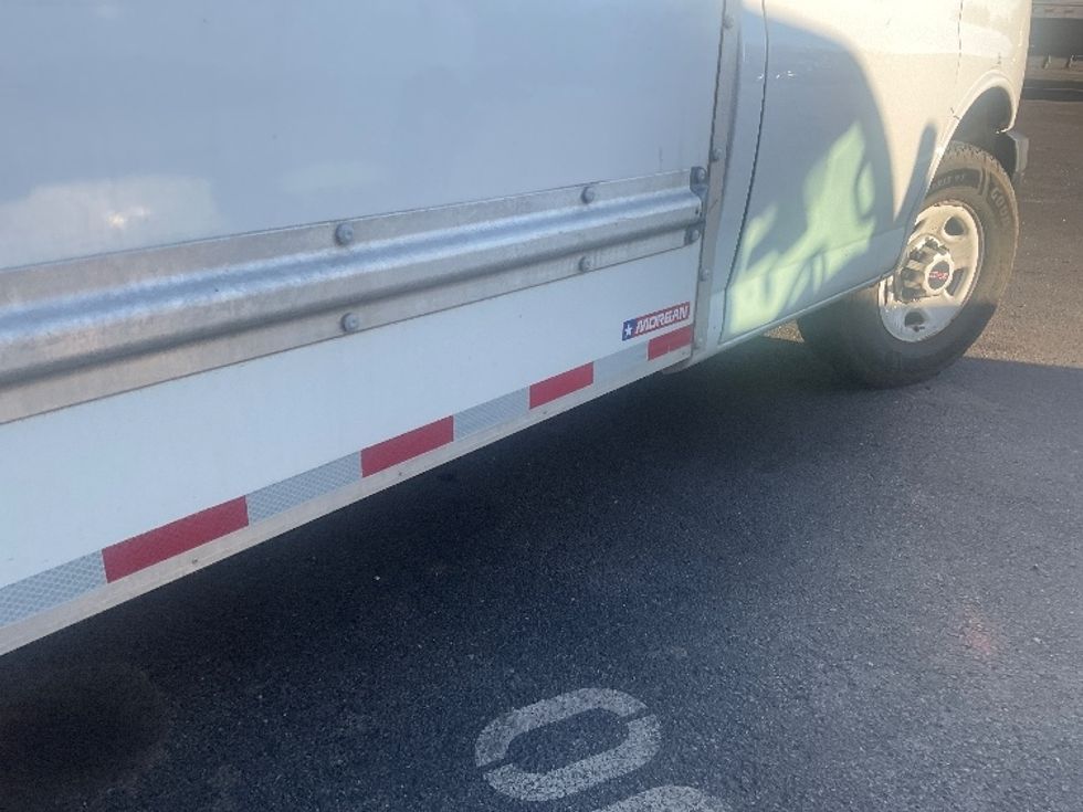 Light Duty Box Truck-Light and Medium Duty Trucks-GMC-2021-Savana G33503-Capitol Heights-MD-111,564\n\t\tmiles-$ 26,750 - Image 14