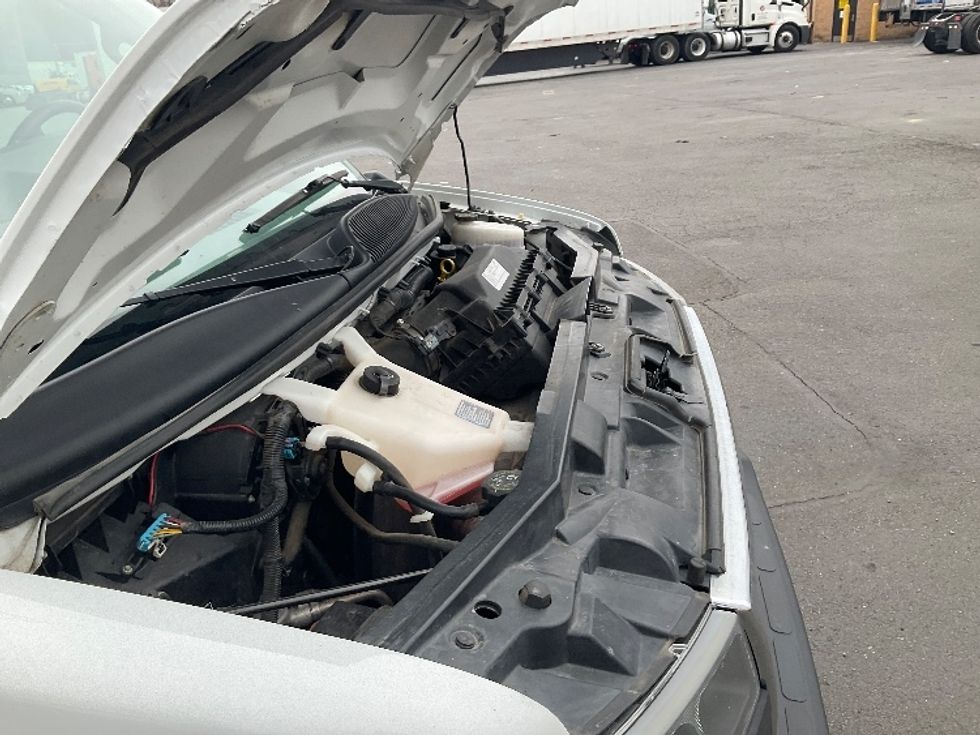 Light Duty Box Truck-Light and Medium Duty Trucks-GMC-2021-Savana G33503-Capitol Heights-MD-111,564\n\t\tmiles-$ 26,750 - Image 24