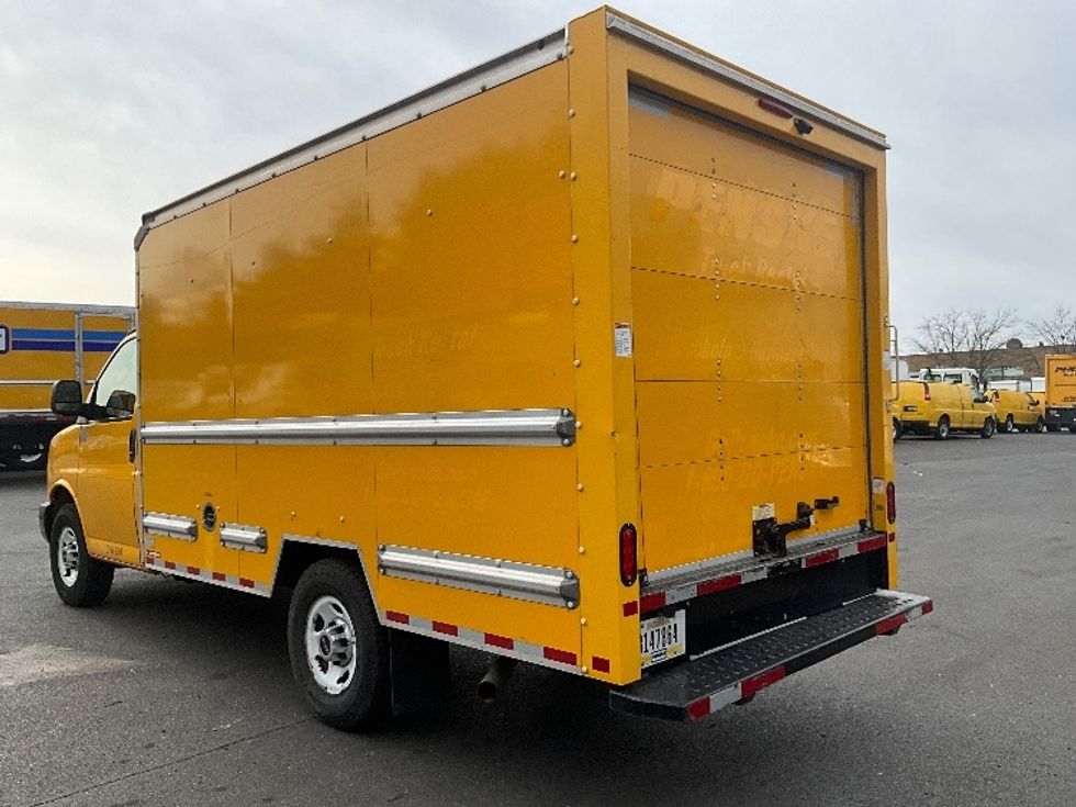 Light Duty Box Truck-Light and Medium Duty Trucks-GMC-2021-Savana G33503-Capitol Heights-MD-118,626\n\t\tmiles-$ 23,500 - Image 6