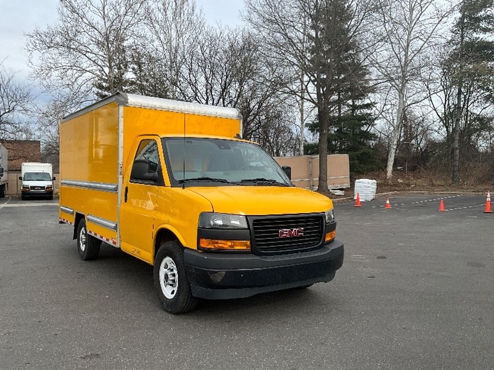 Light Duty Box Truck-Light and Medium Duty Trucks-GMC-2021-Savana G33503-Capitol Heights-MD-118,626\n\t\tmiles-$ 23,500 - Image 1