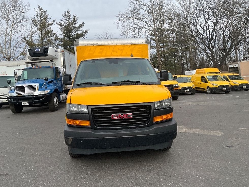 Light Duty Box Truck-Light and Medium Duty Trucks-GMC-2021-Savana G33503-Capitol Heights-MD-118,626\n\t\tmiles-$ 23,500 - Image 2