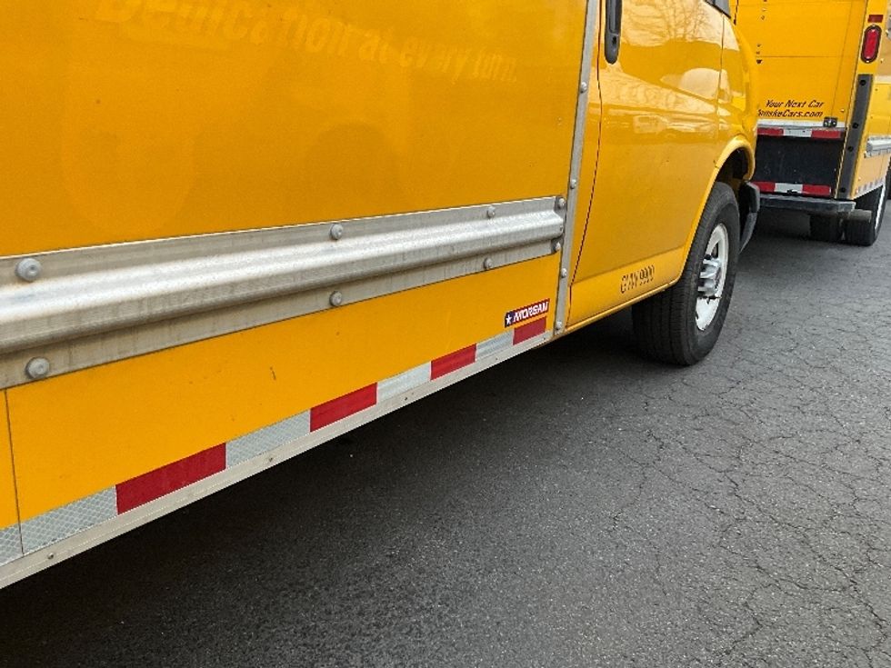 Light Duty Box Truck-Light and Medium Duty Trucks-GMC-2021-Savana G33503-Capitol Heights-MD-118,626\n\t\tmiles-$ 23,500 - Image 14