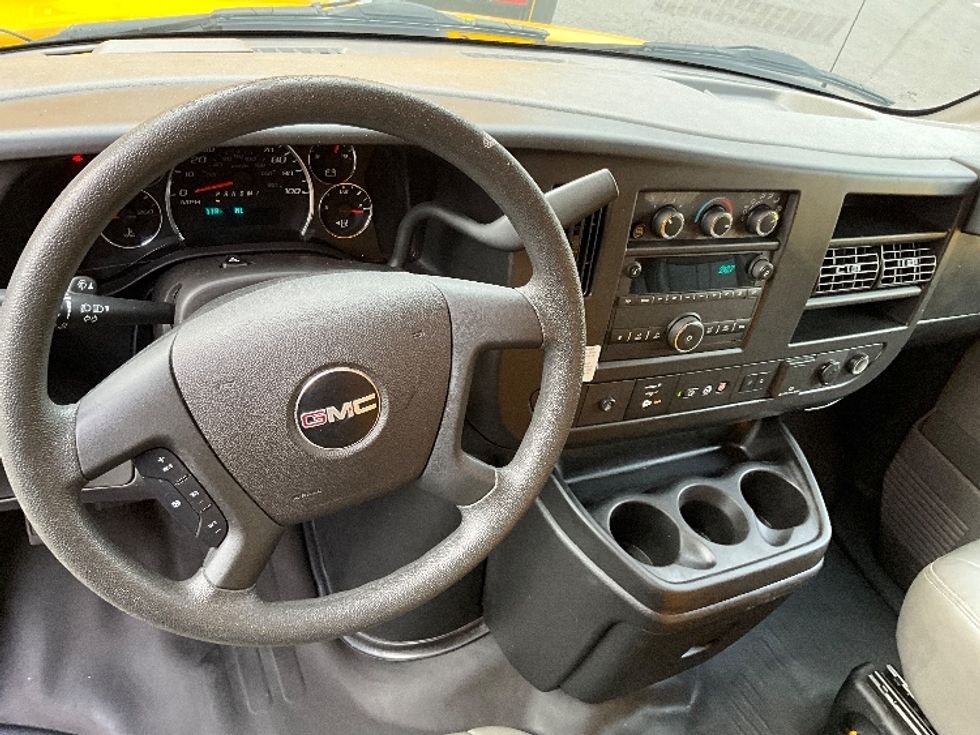 Light Duty Box Truck-Light and Medium Duty Trucks-GMC-2021-Savana G33503-Capitol Heights-MD-118,626\n\t\tmiles-$ 23,500 - Image 18