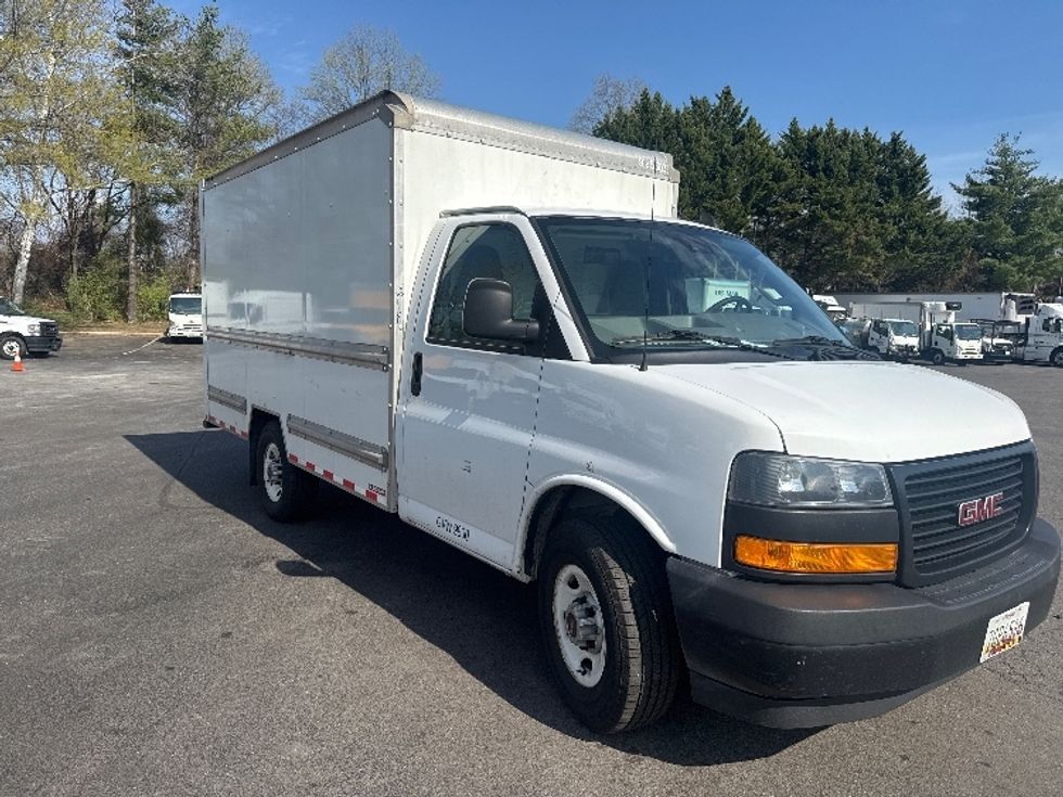 Light Duty Box Truck-Light and Medium Duty Trucks-GMC-2021-Savana G33503-Capitol Heights-MD-134,370\n\t\tmiles-$ 25,000 - Image 1