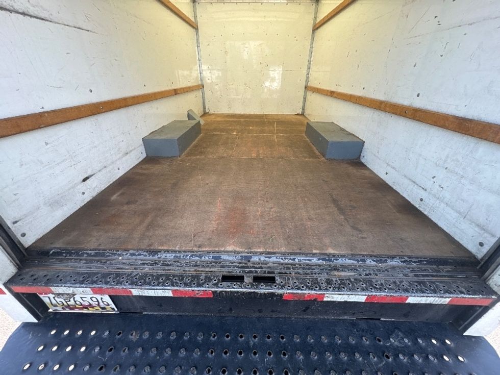 Light Duty Box Truck-Light and Medium Duty Trucks-GMC-2021-Savana G33503-Capitol Heights-MD-134,370\n\t\tmiles-$ 25,000 - Image 10