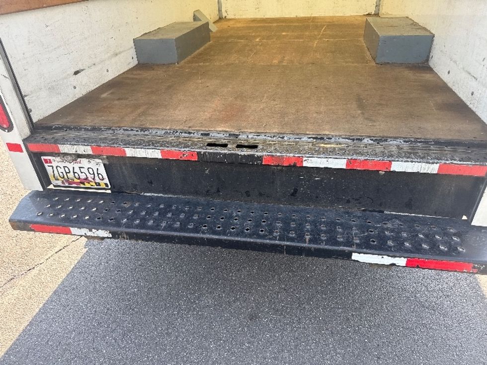 Light Duty Box Truck-Light and Medium Duty Trucks-GMC-2021-Savana G33503-Capitol Heights-MD-134,370\n\t\tmiles-$ 25,000 - Image 9