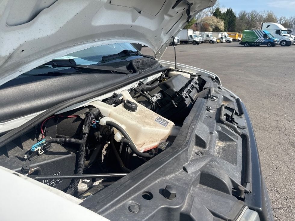 Light Duty Box Truck-Light and Medium Duty Trucks-GMC-2021-Savana G33503-Capitol Heights-MD-134,370\n\t\tmiles-$ 25,000 - Image 23