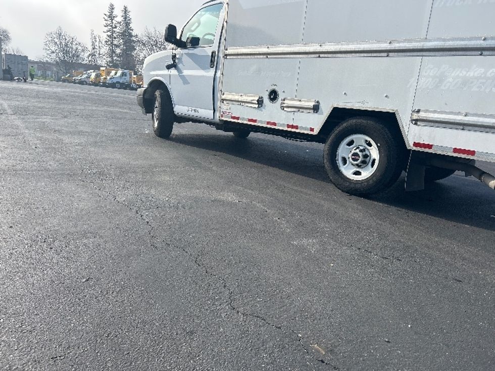 Light Duty Box Truck-Light and Medium Duty Trucks-GMC-2021-Savana G33503-Ceres-CA-118,131\n\t\tmiles-$ 28,000 - Image 5