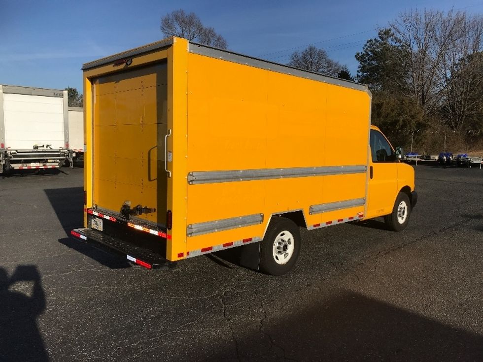 Light Duty Box Truck-Light and Medium Duty Trucks-GMC-2021-Savana G33503-Charlotte-NC-101,472\n\t\tmiles-$ 28,000 - Image 12