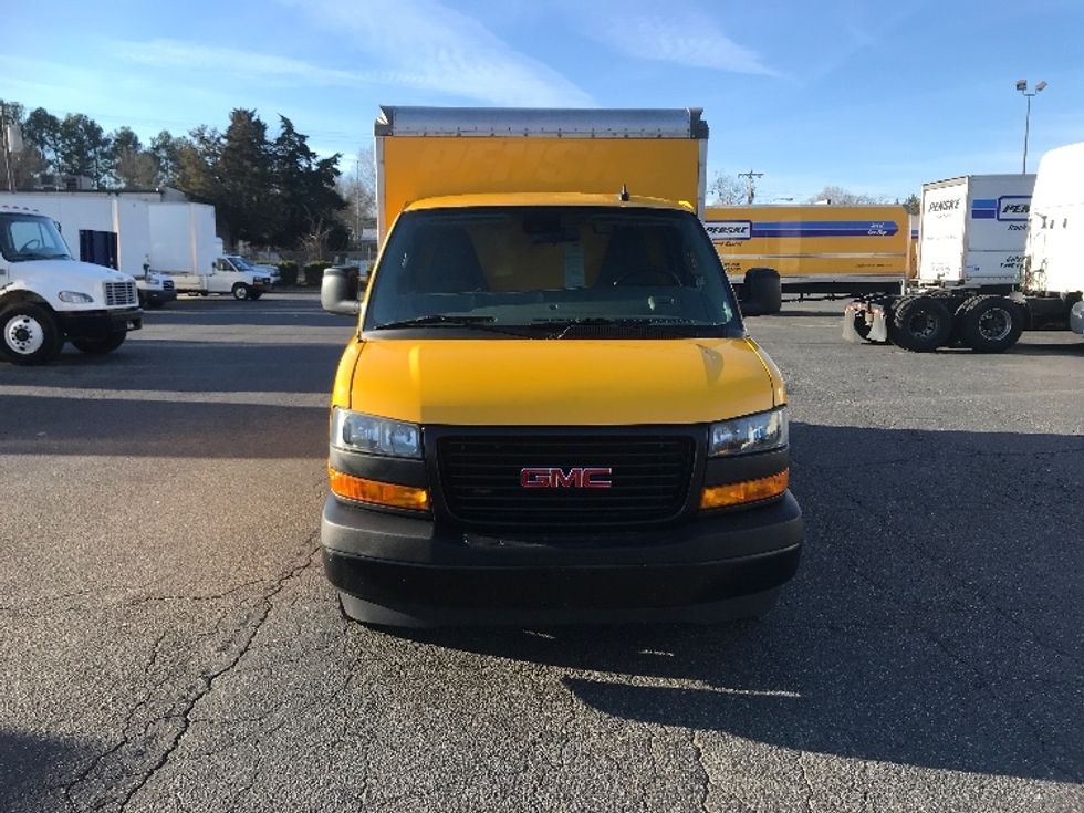 Light Duty Box Truck-Light and Medium Duty Trucks-GMC-2021-Savana G33503-Charlotte-NC-101,472\n\t\tmiles-$ 28,000 - Image 2