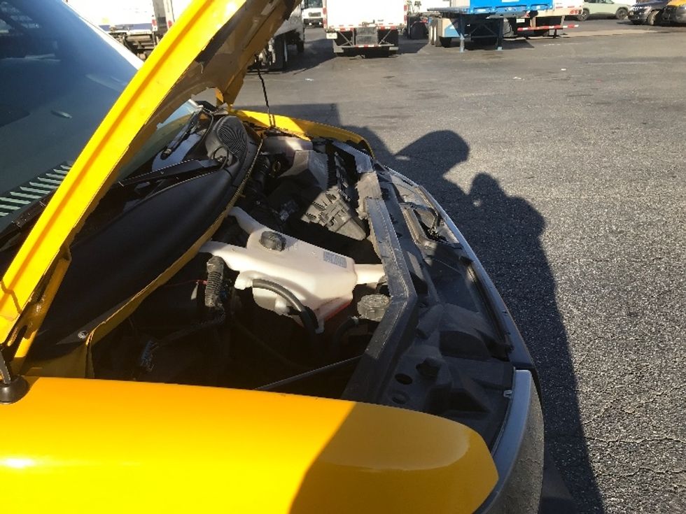 Light Duty Box Truck-Light and Medium Duty Trucks-GMC-2021-Savana G33503-Charlotte-NC-101,472\n\t\tmiles-$ 28,000 - Image 22