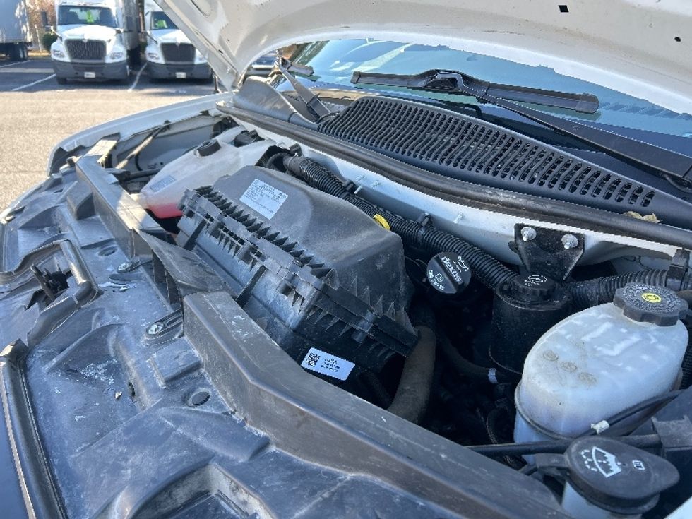 Light Duty Box Truck-Light and Medium Duty Trucks-GMC-2021-Savana G33503-Charlotte-NC-102,706\n\t\tmiles-$ 30,500 - Image 21