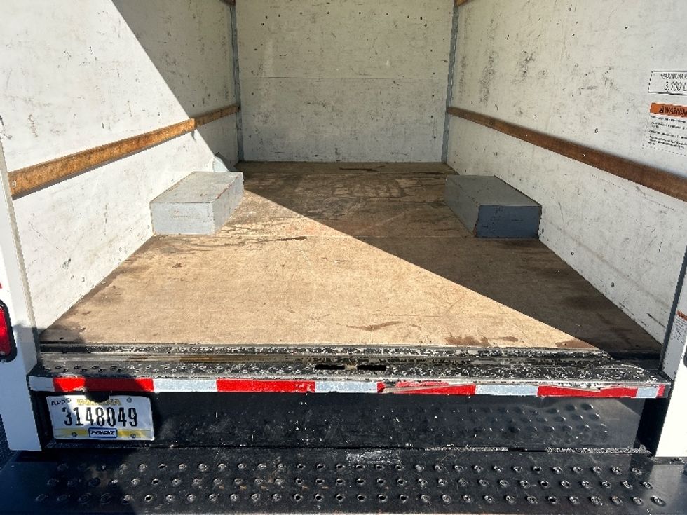 Light Duty Box Truck-Light and Medium Duty Trucks-GMC-2021-Savana G33503-Charlotte-NC-102,706\n\t\tmiles-$ 30,500 - Image 9