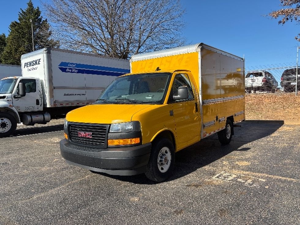 Light Duty Box Truck-Light and Medium Duty Trucks-GMC-2021-Savana G33503-Charlotte-NC-108,488\n\t\tmiles-$ 27,000 - Image 3