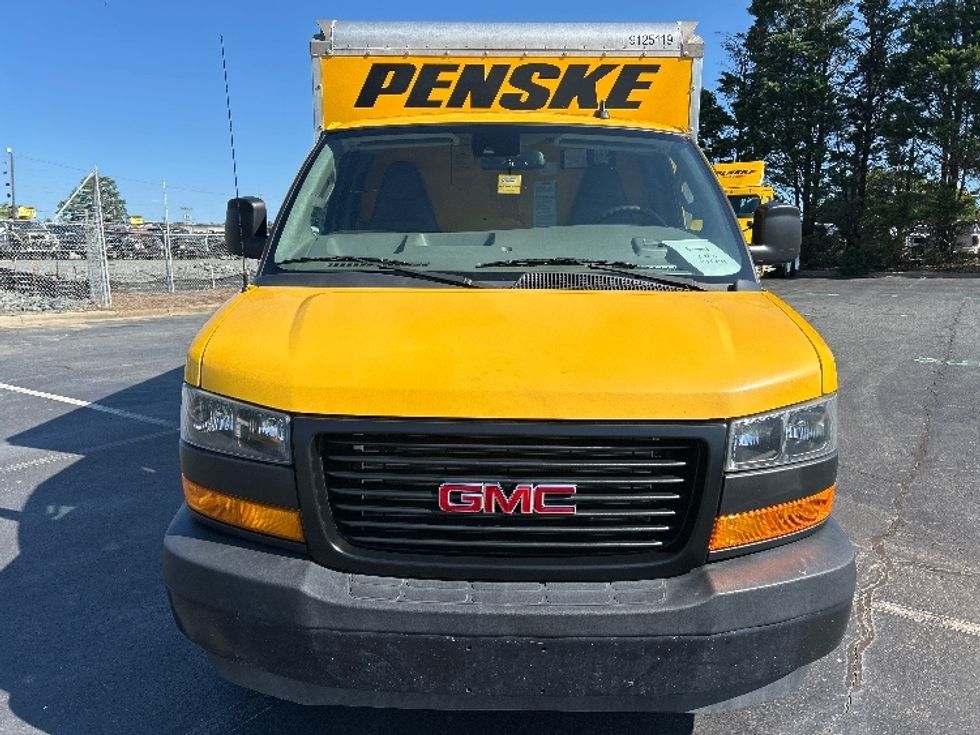 Light Duty Box Truck-Light and Medium Duty Trucks-GMC-2021-Savana G33503-Charlotte-NC-94,481\n\t\tmiles-$ 27,000 - Image 2