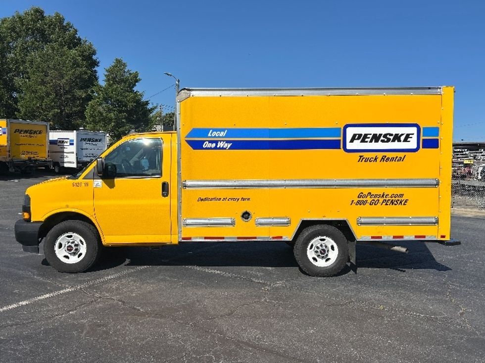 Light Duty Box Truck-Light and Medium Duty Trucks-GMC-2021-Savana G33503-Charlotte-NC-94,481\n\t\tmiles-$ 27,000 - Image 4