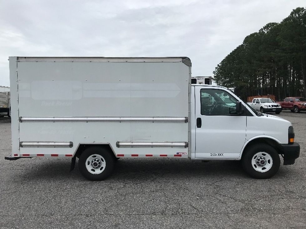 Light Duty Box Truck-Light and Medium Duty Trucks-GMC-2021-Savana G33503-Chesapeake-VA-102,206\n\t\tmiles-$ 30,500 - Image 14