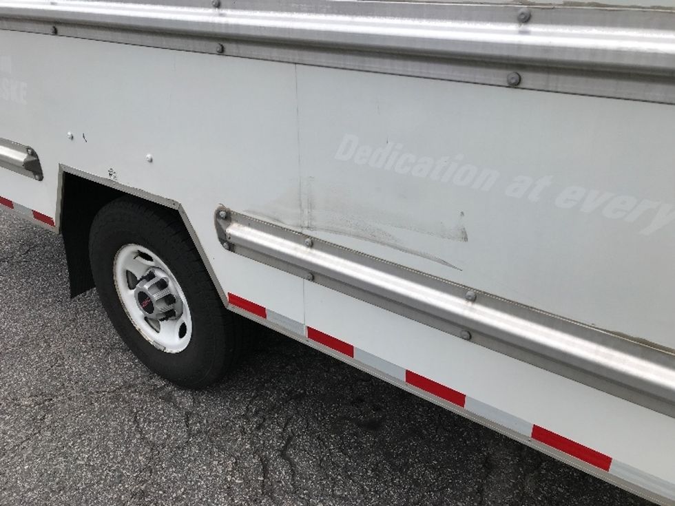Light Duty Box Truck-Light and Medium Duty Trucks-GMC-2021-Savana G33503-Chesapeake-VA-102,206\n\t\tmiles-$ 30,500 - Image 25
