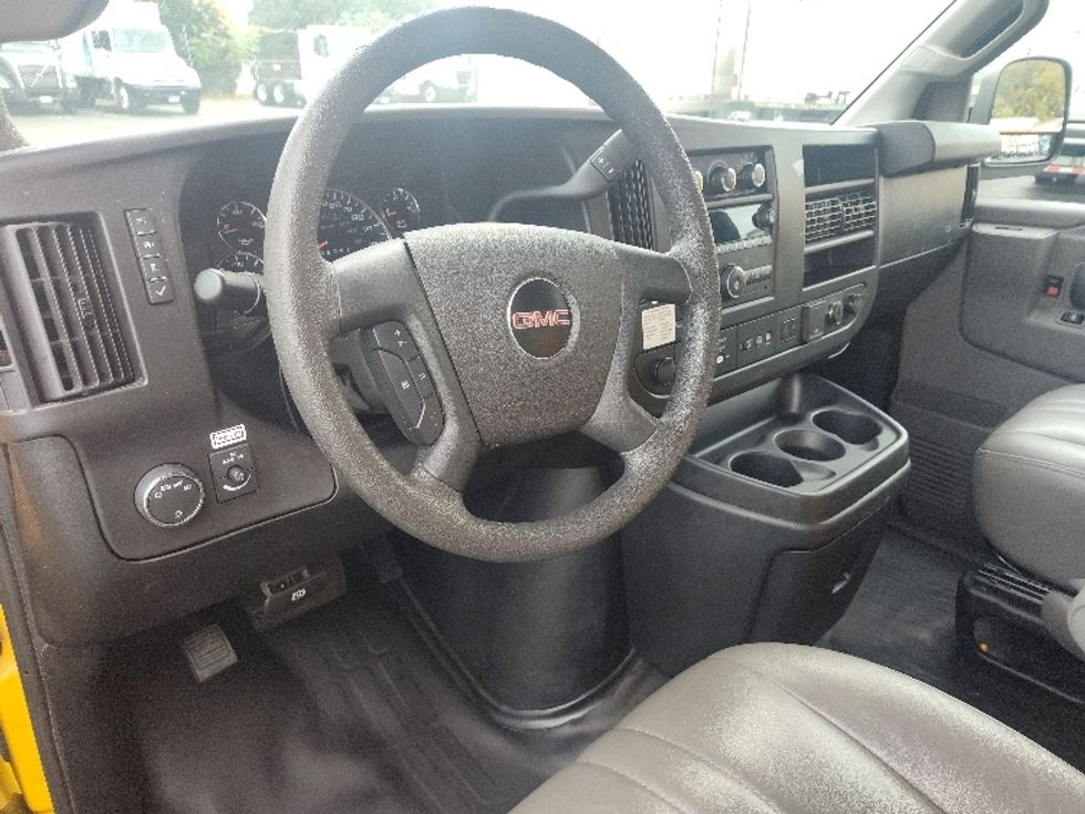 Light Duty Box Truck-Light and Medium Duty Trucks-GMC-2021-Savana G33503-Chicopee-MA-112,571\n\t\tmiles-$ 23,000 - Image 13