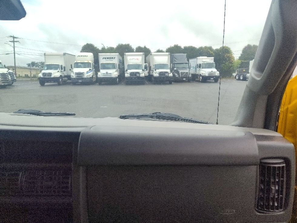 Light Duty Box Truck-Light and Medium Duty Trucks-GMC-2021-Savana G33503-Chicopee-MA-112,571\n\t\tmiles-$ 23,000 - Image 17