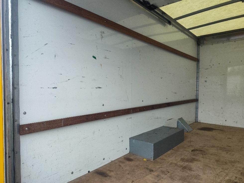 Light Duty Box Truck-Light and Medium Duty Trucks-GMC-2021-Savana G33503-Chicopee-MA-112,571\n\t\tmiles-$ 23,000 - Image 8