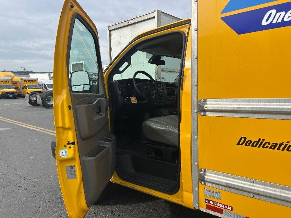 Light Duty Box Truck-Light and Medium Duty Trucks-GMC-2021-Savana G33503-City Of Industry-CA-120,399\n\t\tmiles-$ 24,500 - Image 16