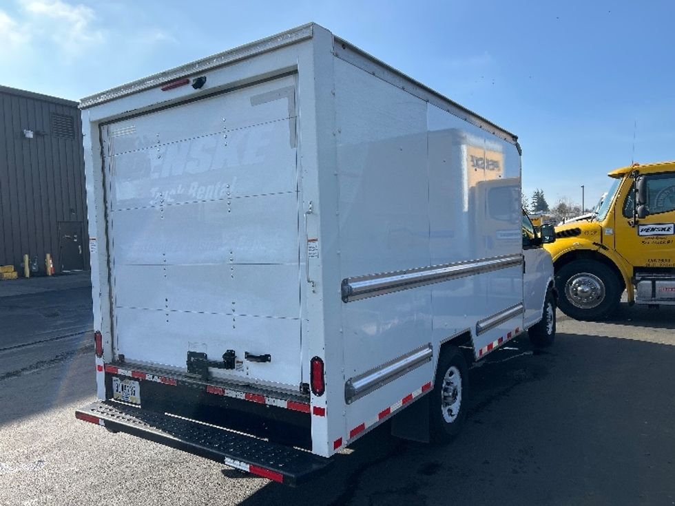 Light Duty Box Truck-Light and Medium Duty Trucks-GMC-2021-Savana G33503-Clackamas-OR-102,825\n\t\tmiles-$ 29,750 - Image 12