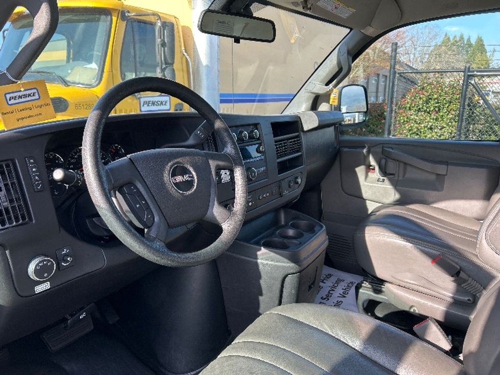 Light Duty Box Truck-Light and Medium Duty Trucks-GMC-2021-Savana G33503-Clackamas-OR-102,825\n\t\tmiles-$ 29,750 - Image 16