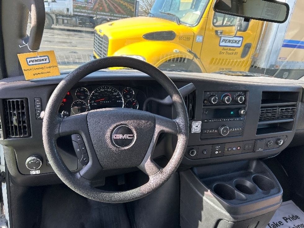 Light Duty Box Truck-Light and Medium Duty Trucks-GMC-2021-Savana G33503-Clackamas-OR-102,825\n\t\tmiles-$ 29,750 - Image 17