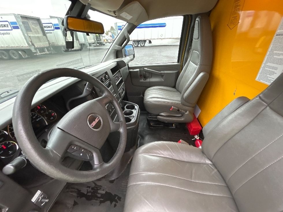 Light Duty Box Truck-Light and Medium Duty Trucks-GMC-2021-Savana G33503-Clackamas-OR-120,617\n\t\tmiles-$ 25,250 - Image 18