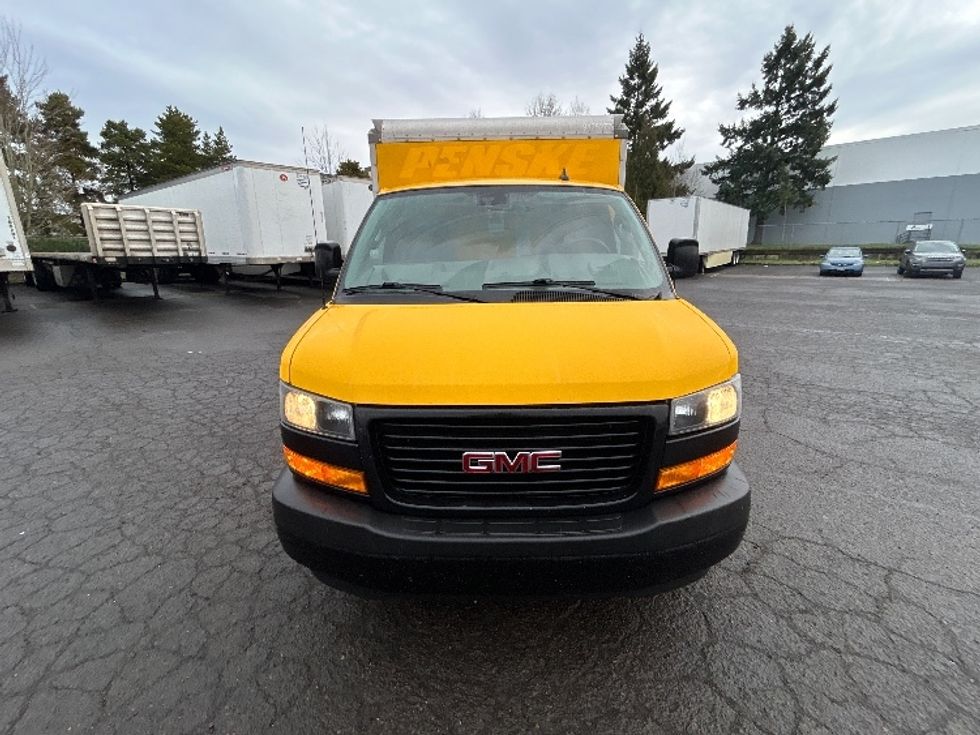 Light Duty Box Truck-Light and Medium Duty Trucks-GMC-2021-Savana G33503-Clackamas-OR-120,617\n\t\tmiles-$ 25,250 - Image 2