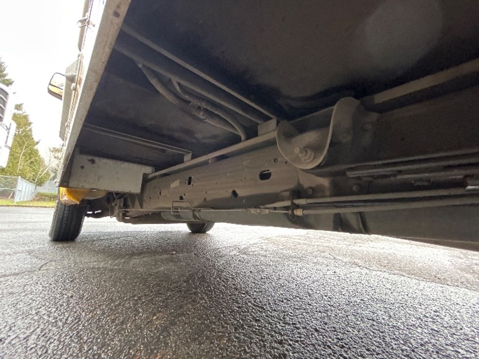 Light Duty Box Truck-Light and Medium Duty Trucks-GMC-2021-Savana G33503-Clackamas-OR-120,617\n\t\tmiles-$ 25,250 - Image 5