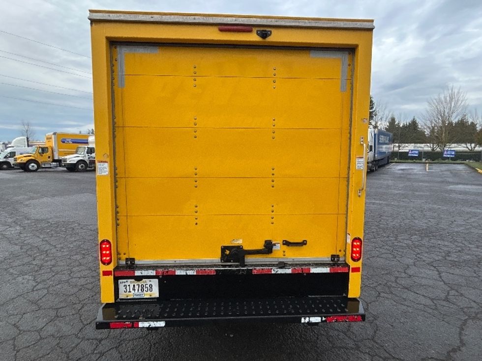 Light Duty Box Truck-Light and Medium Duty Trucks-GMC-2021-Savana G33503-Clackamas-OR-120,617\n\t\tmiles-$ 25,250 - Image 7