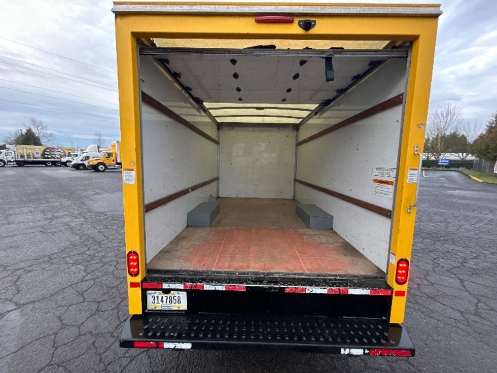 Light Duty Box Truck-Light and Medium Duty Trucks-GMC-2021-Savana G33503-Clackamas-OR-120,617\n\t\tmiles-$ 25,250 - Image 8