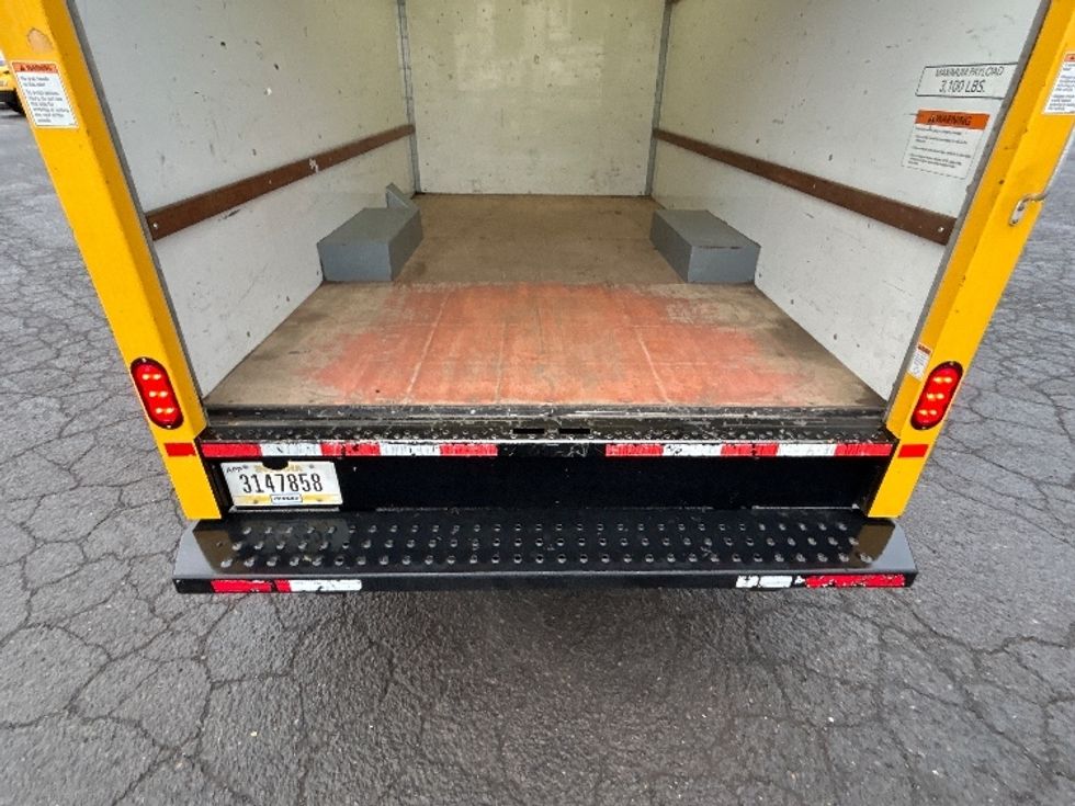 Light Duty Box Truck-Light and Medium Duty Trucks-GMC-2021-Savana G33503-Clackamas-OR-120,617\n\t\tmiles-$ 25,250 - Image 9