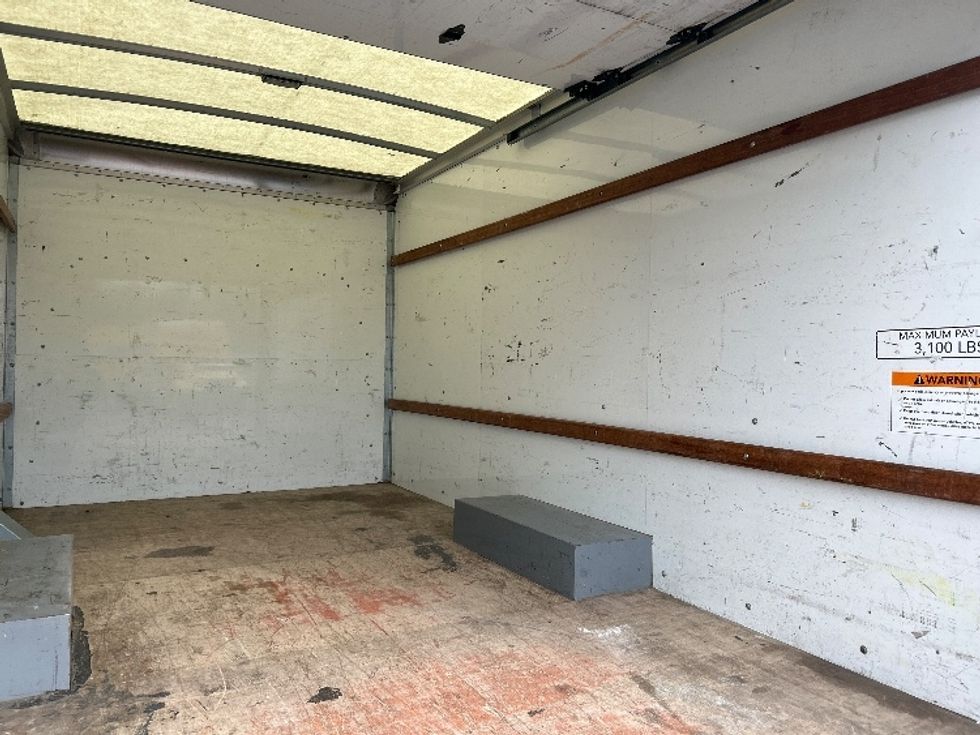 Light Duty Box Truck-Light and Medium Duty Trucks-GMC-2021-Savana G33503-Clarksville-TN-112,857\n\t\tmiles-$ 26,000 - Image 11