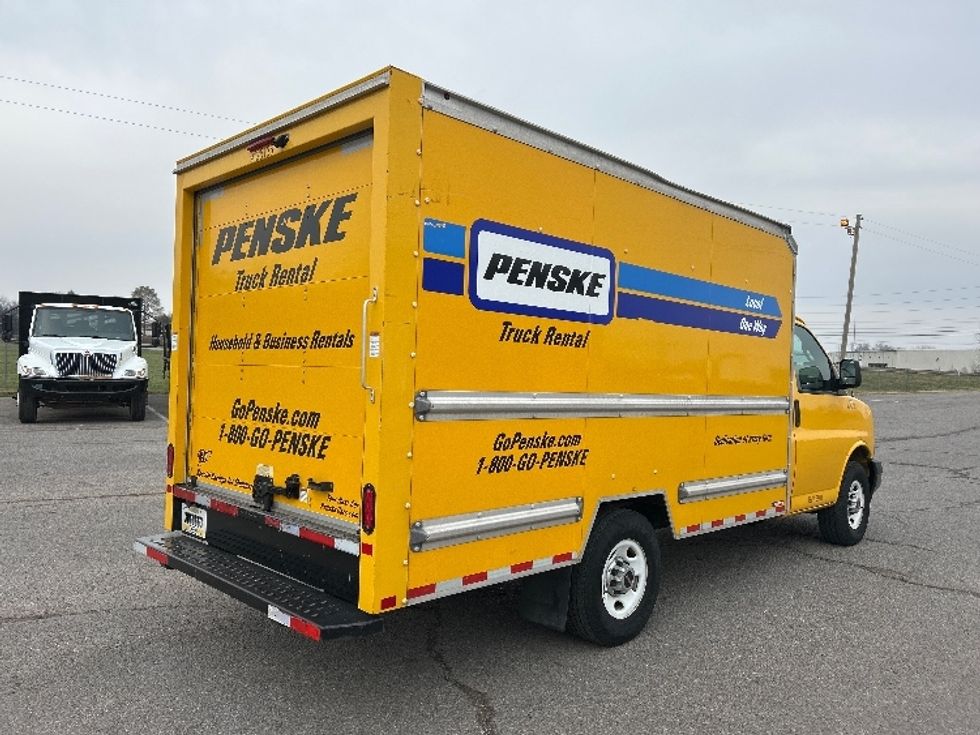 Light Duty Box Truck-Light and Medium Duty Trucks-GMC-2021-Savana G33503-Clarksville-TN-112,857\n\t\tmiles-$ 26,000 - Image 12