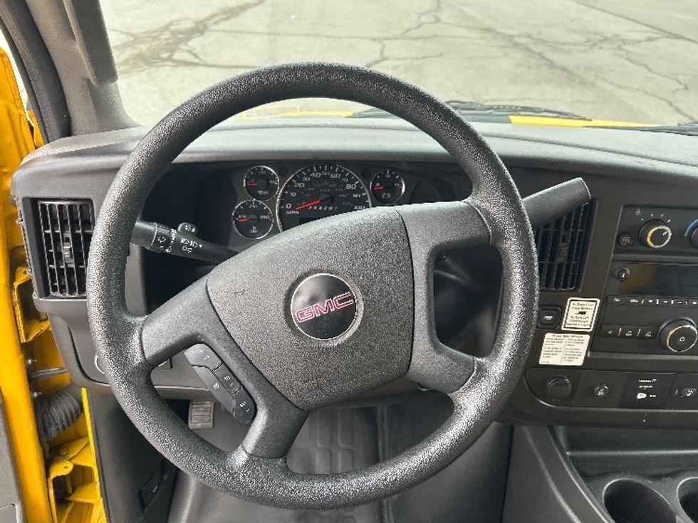 Light Duty Box Truck-Light and Medium Duty Trucks-GMC-2021-Savana G33503-Clarksville-TN-112,857\n\t\tmiles-$ 26,000 - Image 17