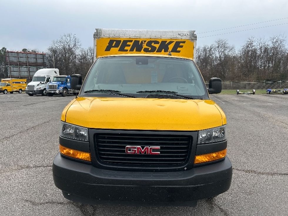 Light Duty Box Truck-Light and Medium Duty Trucks-GMC-2021-Savana G33503-Clarksville-TN-112,857\n\t\tmiles-$ 26,000 - Image 2