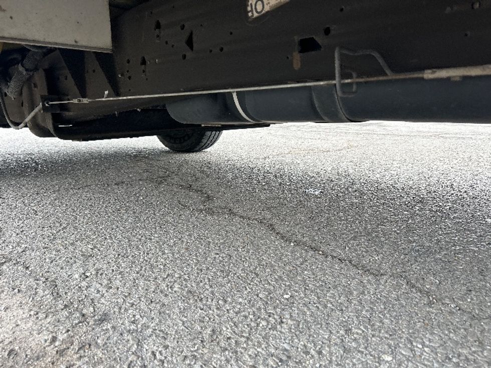 Light Duty Box Truck-Light and Medium Duty Trucks-GMC-2021-Savana G33503-Clarksville-TN-112,857\n\t\tmiles-$ 26,000 - Image 5