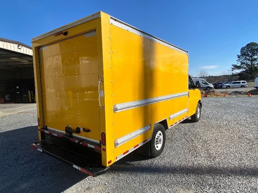 Light Duty Box Truck-Light and Medium Duty Trucks-GMC-2021-Savana G33503-Cleveland-TN-113,843\n\t\tmiles-$ 26,000 - Image 11