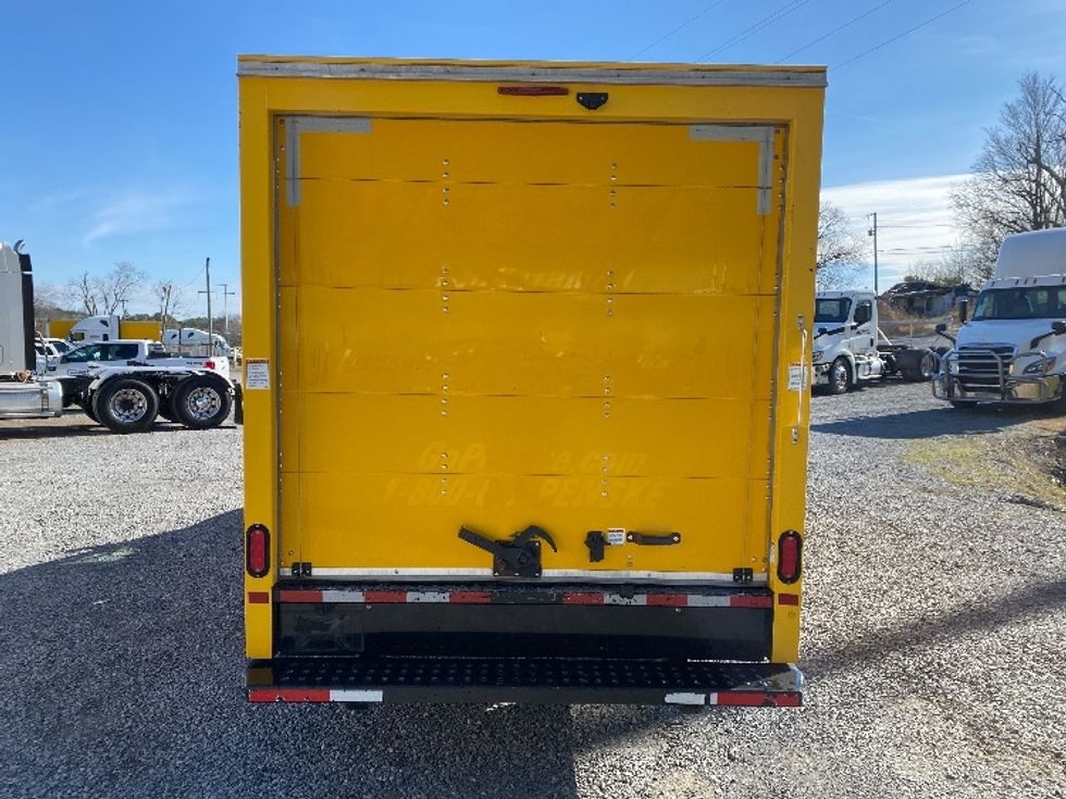 Light Duty Box Truck-Light and Medium Duty Trucks-GMC-2021-Savana G33503-Cleveland-TN-113,843\n\t\tmiles-$ 26,000 - Image 6