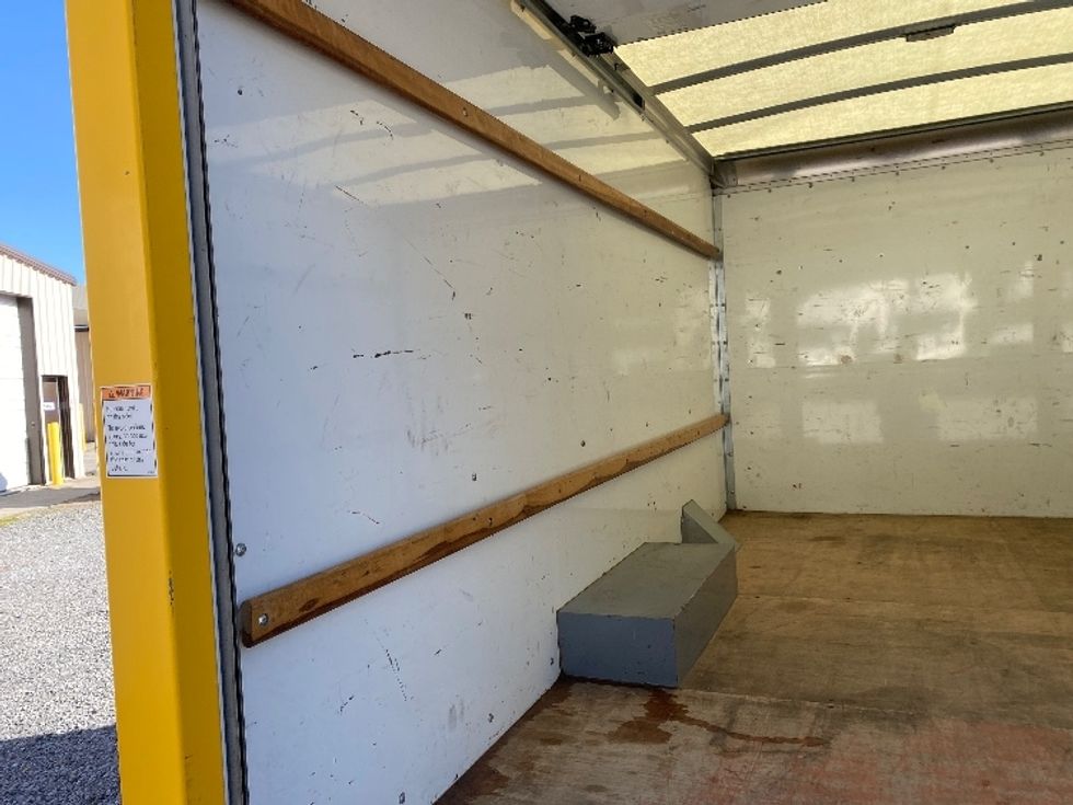 Light Duty Box Truck-Light and Medium Duty Trucks-GMC-2021-Savana G33503-Cleveland-TN-113,843\n\t\tmiles-$ 26,000 - Image 9